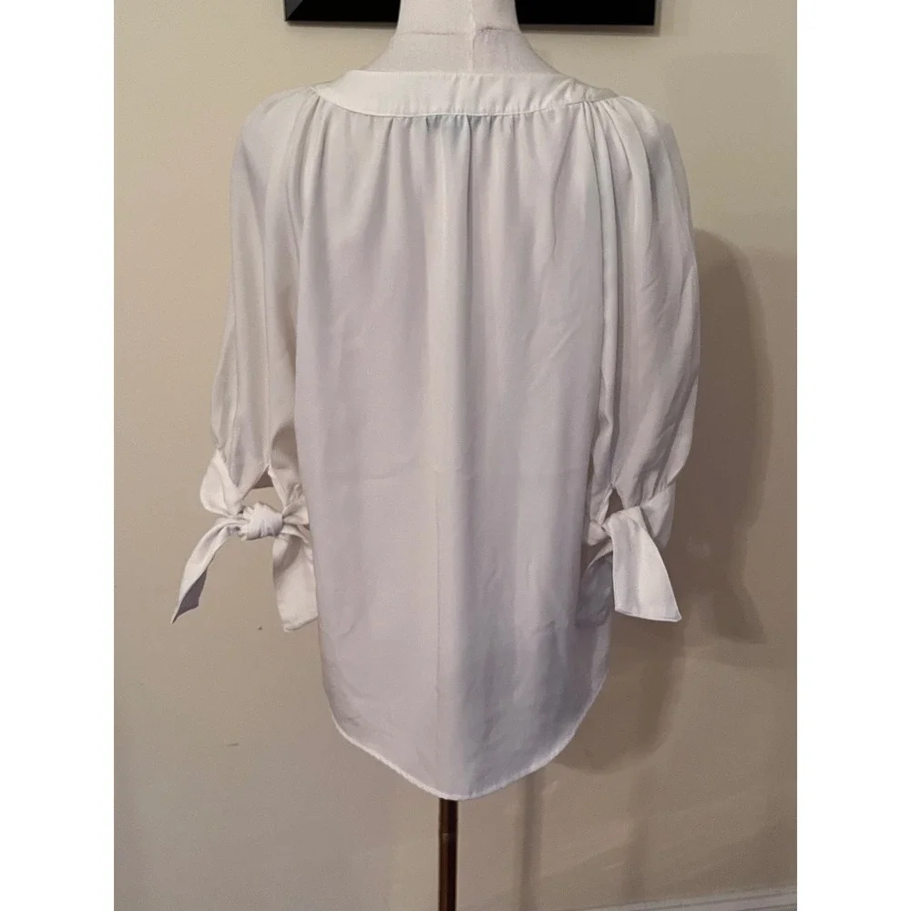 Antonio Melani Cream Button Front Blouse Tie Cuff‎ Sleeve Top Size M